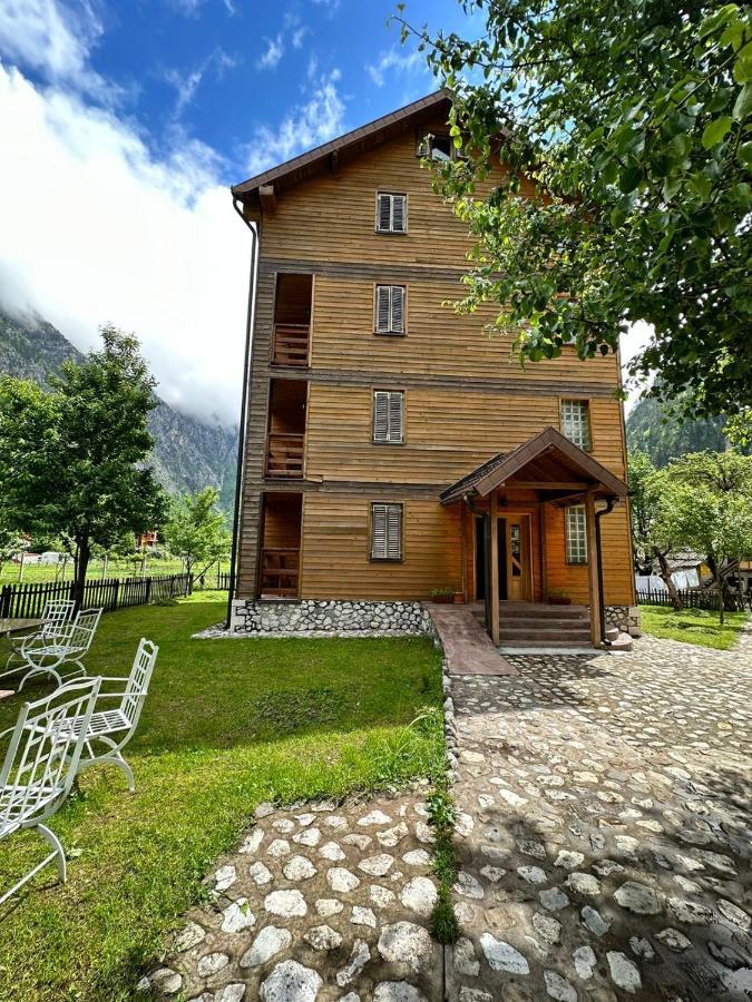 Residence Quku Valbones エクステリア 写真