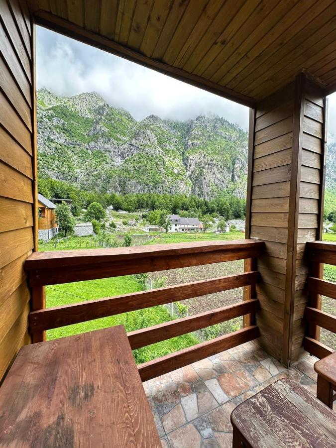 Residence Quku Valbones エクステリア 写真